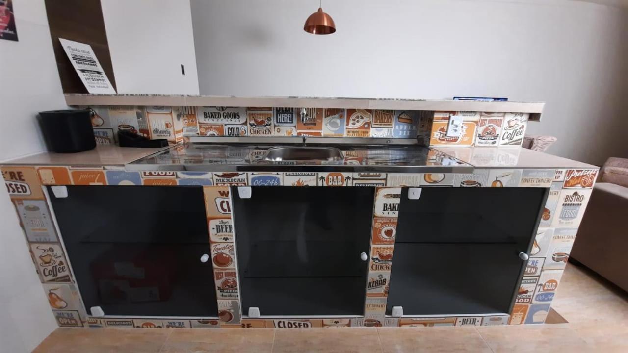 Apartamento Mobiliado No Centro De パウロ・アフォンソ エクステリア 写真